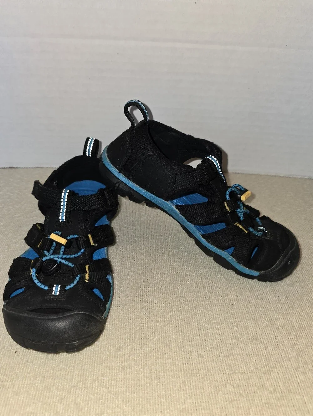 Keen Kids Seacamp II CNX Black and Blue Outdoor Sandals size 13